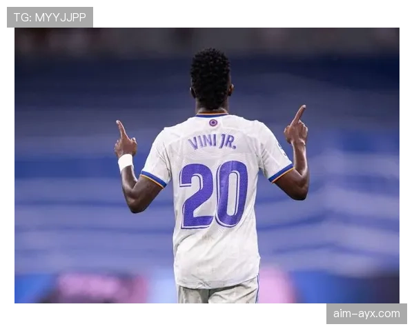 瓦拉内防守数据亮眼，关键作用彰显赛场价值